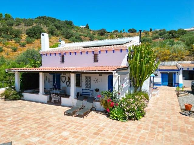 Chalet en venta en Riogordo, Málaga