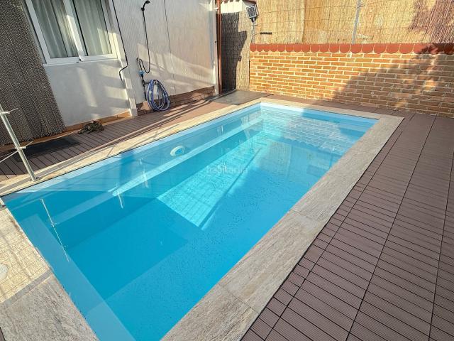 Chalet en venta en Rubí, Zona Industrial. CHALET 2025 CON PISCINA EN ELS AVETS. Chalets.