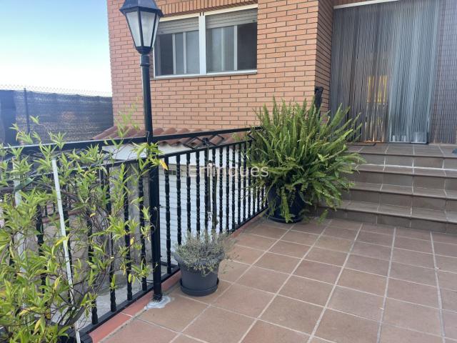 Chalet en venta en Rubí, Ca n´Oriol. SE VENDE EXCELENTE CASA EN RUBI. Chalets.