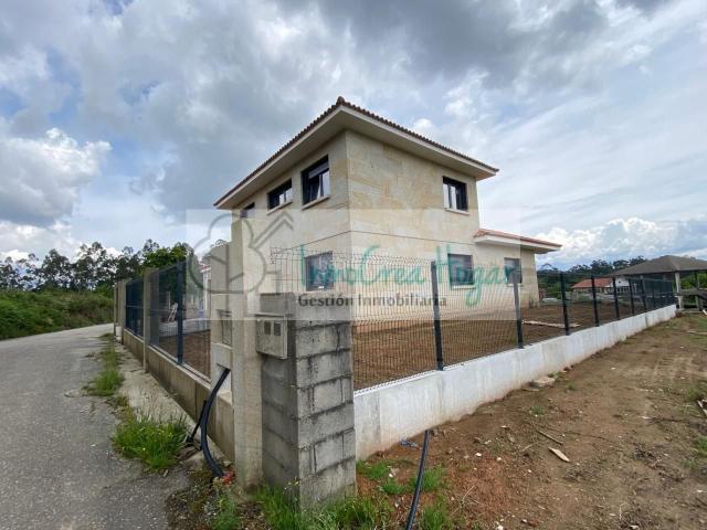 Chalet en venta en Tomiño. Chalets.