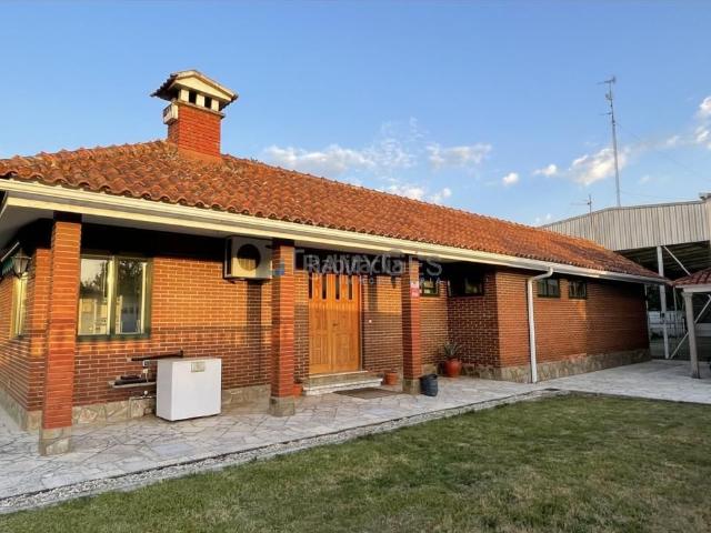 Chalet en venta en Tomiño. Chalets.