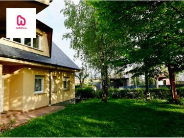 Chalet en venta en Tona. Casa a cuatro vientos en venta en Tona. Chalets.