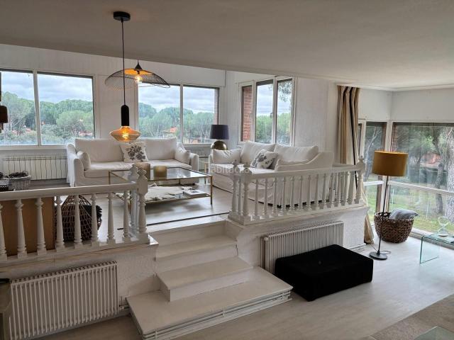 Chalet en venta en Tordesillas. Chalet de ensueño en Urbanización EL MONTICO en Tordesillas. Chalets.