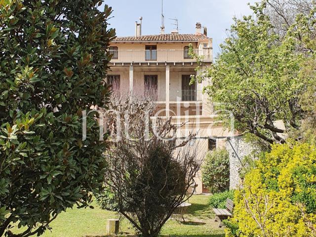 Chalet en venta en Torelló. Torre Gras, Torelló Una casa con alma, una historia en pie. Chalets.
