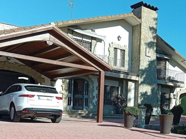 Chalet en venta en calle CL Diagonal, Tornabous, de 595 m² 4 habitaciones por 398.000