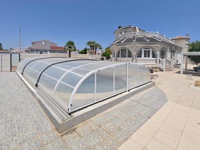 Chalet en venta en Torrevieja, Alicante Costa Blanca
