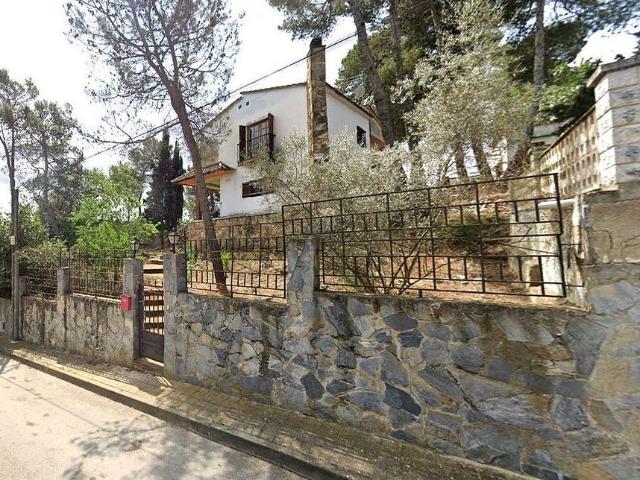 Chalet en venta en calle Figueres, Torre de Claramunt, La, de 220 m² 4 habitaciones por 136.500
