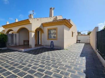 Chalet en venta en Torre de la Horadada, Alicante Costa Blanca