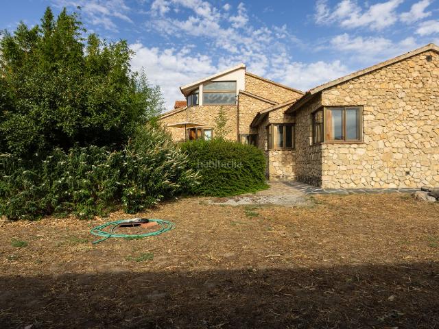 Chalet en venta en Torrecaballeros. Chalets.