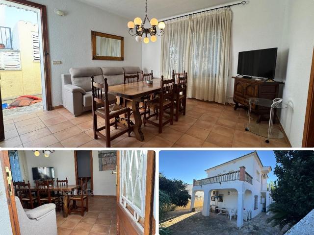 Chalet en venta en Torredembarra, Els Munts Costa Dorada. Casa unifamiliar con dos viviendas independientes en Els Munts Torredembarra. Chalets.