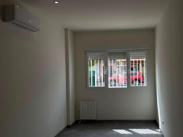 Chalet en venta en Torrejón de Ardoz, Centro. Chalet independiente de obra reciente en Torrejón de Ardoz con terraza panorámica. Chalets Torrejón de.
