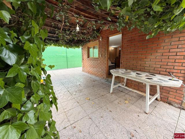 Chalet en venta en Torrejón del Rey. Acogedor Chalet en Parque de las Castillas con Piscina y Jardín. Chalets Torrejón del.