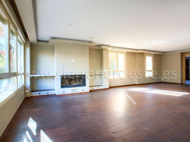 Chalet en venta en Torrelodones, Colonia. Espectacular chalet a estrenar en la Colonia de Torrelodones. Chalets.