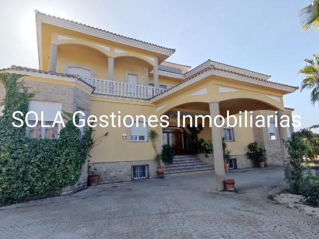 Chalet en venta en Torreperogil. Chalet ARMONIA. Chalets.