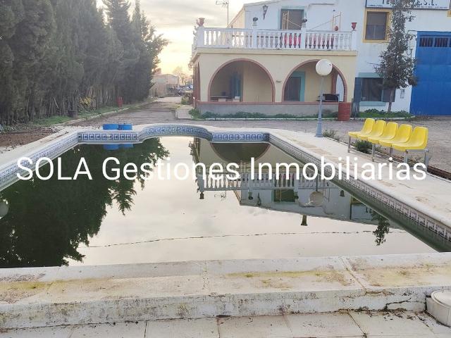 Chalet en venta en Torreperogil. Chalet BARRERO. Chalets.