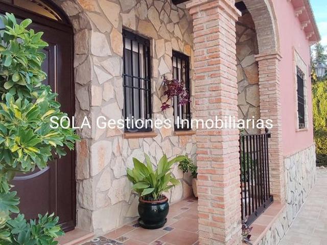 Chalet en venta en Torreperogil. Chalet FUENTE DEL CIERVO. Chalets.