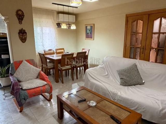 Chalet en venta en Torres de la Alameda. Chalet de esquina con gran jardín privado, en Torres de la Alameda. Chalets Torres de la.