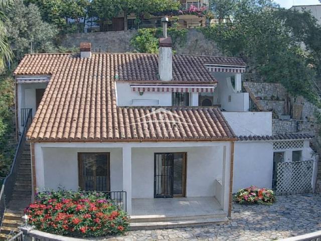 Chalet en venta en Tossa de Mar, Santa Maria de Llorell Costa Brava. Chalet en venta en Sta Maria Llorell, 3 dormitorios. Chalets Tossa de.