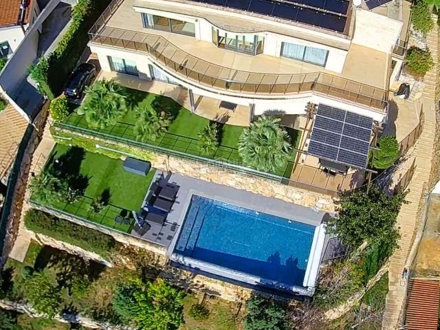Chalet en venta en Tossa de Mar, Santa Maria de Llorell Costa Brava. Chalet en venta en Sta Maria Llorell, 6 dormitorios. Chalets Tossa de.