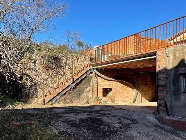 Chalet en venta en Tallada d´Empordà La. Casa de pueblo con carácter y gran potencial en Tor, Baix Empordà. Chalets Tallada d´Empordà.