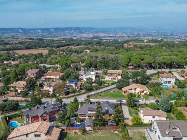 Chalet en venta en Taradell. IMPRESIONANT XALET ESTIL NORDIC EN VENDA. Chalets.