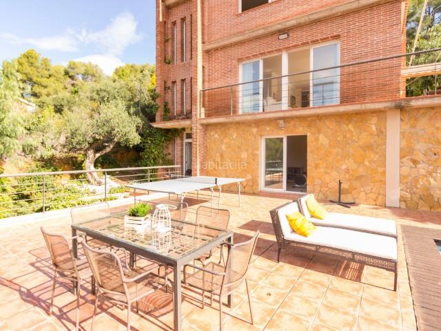 Chalet en venta en Tarragona, Urbanitzacions de Llevant Costa Dorada. Chalet independiente con piscina y jardín en Boscos de Tarragona. Chalets.