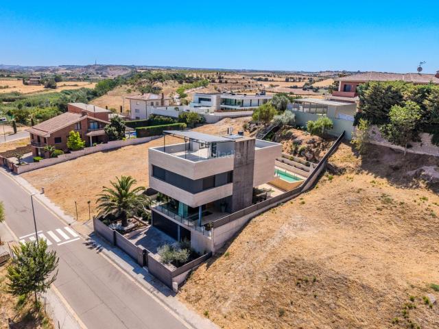 Chalet en venta en Tàrrega. Casa Chalet independiente en venta en BALMES, D´EN 54, Tárrega. Chalets.