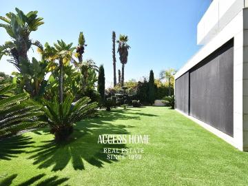 Chalet en venta en Teià. Casa de diseño en venta en urbanización Sant Berger Teià. Chalets.