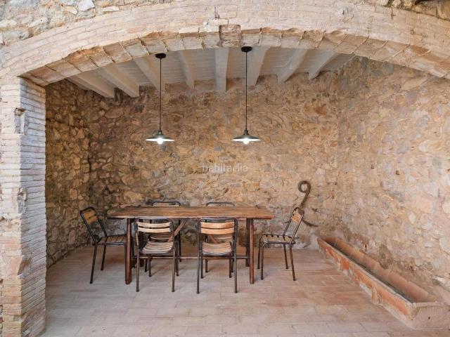 Chalet en venta en Terrades. Una casa con alma en el Empordà calidad, carácter y tranquilidad en el corazón de Terrades. Chalets.