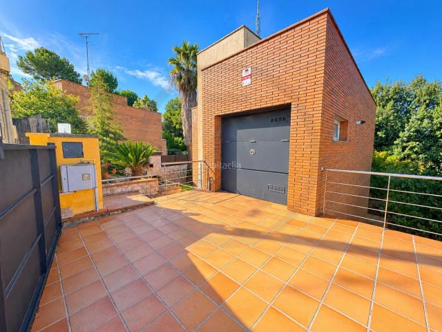 Chalet en venta en Terrassa, Can Palet de Vista Alegre. Tu nuevo hogar!. Chalets.