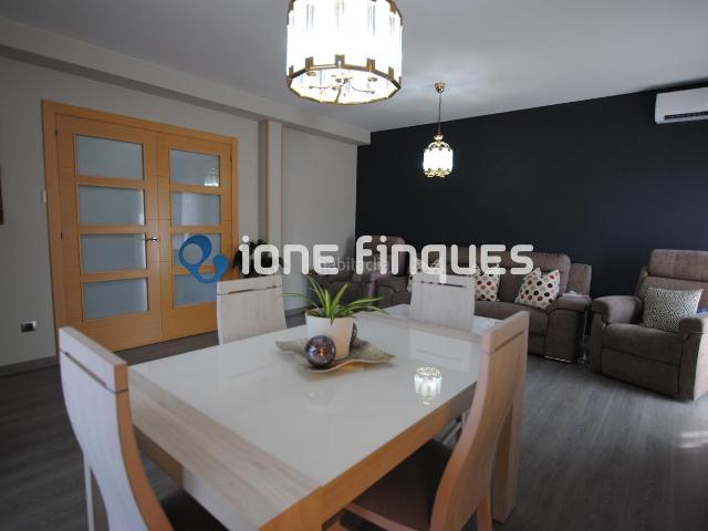Chalet en venta en Terrassa, Can Parellada. Ione Finques Ofrece. Chalets.