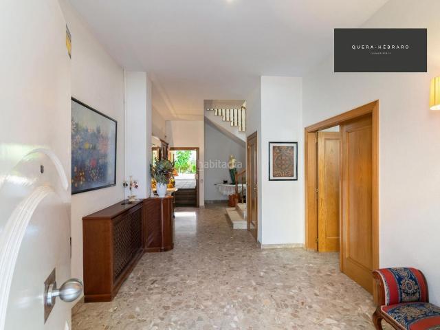 Chalet en venta en Terrassa, Plaça Catalunya Escola Industrial. Una casa para vivirla espacio, confort y sostenibilidad. Chalets.