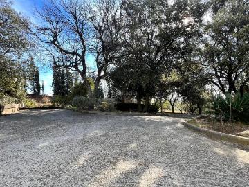 Chalet en venta en Terrassa, Zona Esportiva. DOS CASAS INDEPENDIENTES A CUATRO VIENTOS EN FINCA PLANA DE 1,2 ha. Chalets.