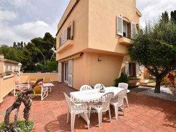 Chalet en venta en Tiana, Barcelona Costa Maresme