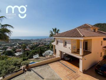 Chalet en venta en Tiana. UNA CASA PENSADA PARA VIVIR. Chalets.