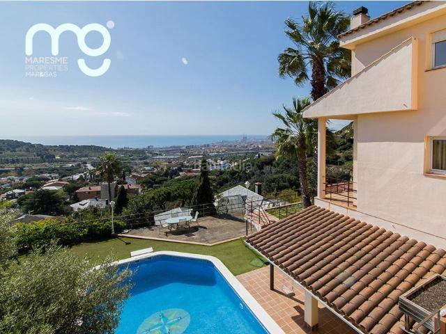 Chalet en venta en Tiana. UNA CASA PENSADA PARA VIVIR. Chalets.