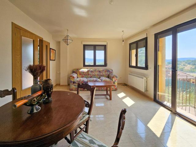 Chalet en venta en Tiemblo El. Vive rodeado de naturaleza en El Tiemblo!. Chalets Tiemblo.