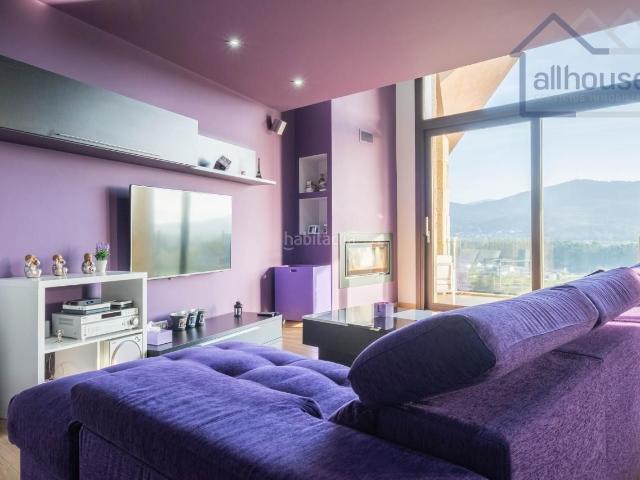 Chalet en venta en Tui. Chalets.