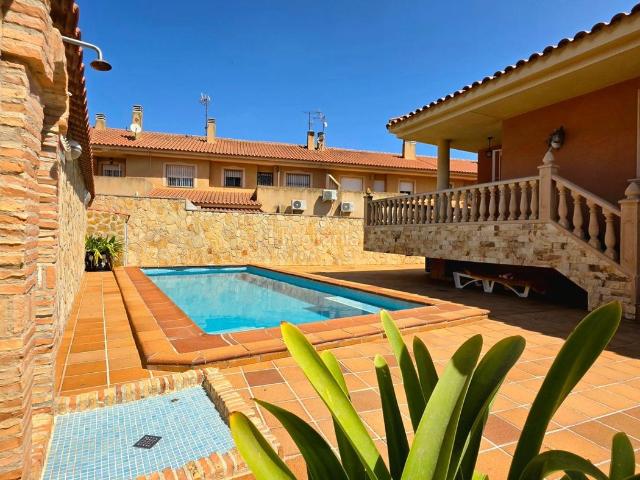 Chalet en venta en Unión La, La Unión. UN CHALET QUE LO TIENE ABSOLUTAMENTE TODO EL GARBANZAL, LA UNION. Chalets Unión.