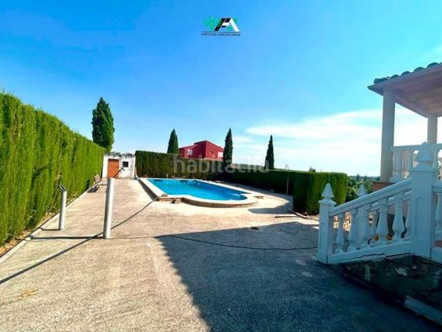 Chalet en venta en Úbeda. Casa Chalet adosado en venta en Huertañalda s n, Ubeda. Chalets.