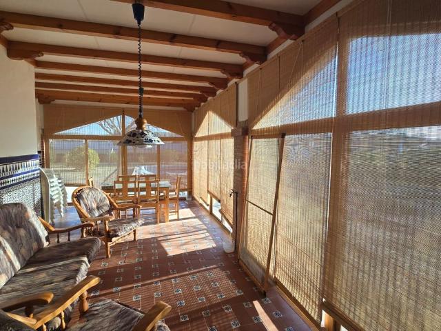 Chalet en venta en Úbeda. Chalet en Huertanarda, de 6200m2, con una vivienda de planta baja, garaje, piscina, zona de olivar. Chalets.