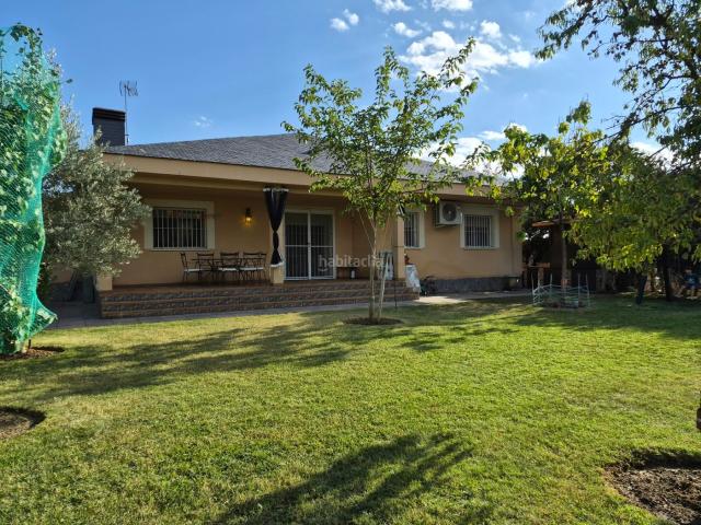 Chalet en venta en Uceda. CHALET EN CARAQUIZ. Chalets.