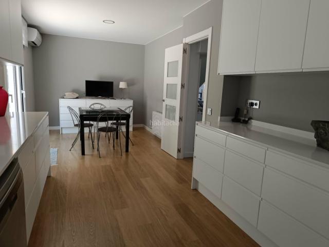 Chalet en venta en Ullastrell. CHALET CON JARDÍN Y PISCINA EN ULLASTRELL. Chalets.