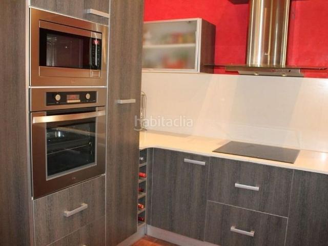 Chalet en venta en urbanización Can Puigdemir, Vallgorguina, de 160 m² 4 habitaciones por 440.000