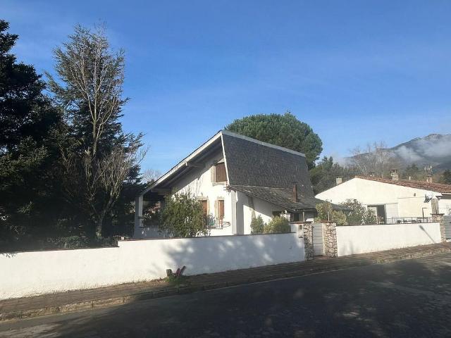 Chalet en venta en urbanización Casanova, Maçanet de Cabrenys, de 120 m² 2 habitaciones por 210.000
