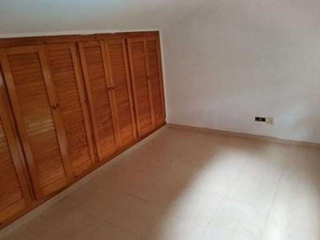 Chalet en venta en urbanización Junior Park, Riells i Viabrea, de 190 m² 6 habitaciones por 142.370