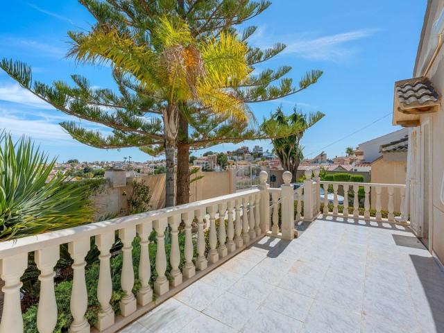 Chalet en venta en Utrera, Pedanías Norte. Chalets.