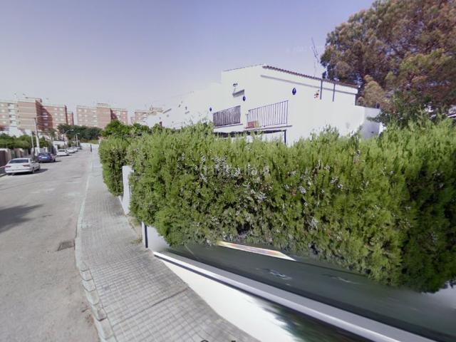 Chalet en venta en Utrera, Salesianos. Chalets.