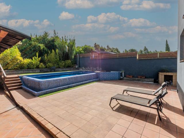 Chalet en venta en Vacarisses. casa con piscina en vacarisses. Chalets.
