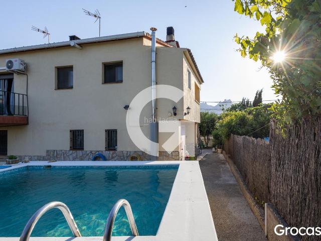 Chalet en venta en Vacarisses. ESPECATCULAR CASA PARA DOS FAMILIAS. Chalets.